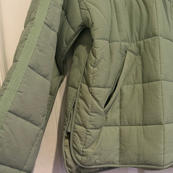 Green Quilted Jacket - Picture 8 of 11